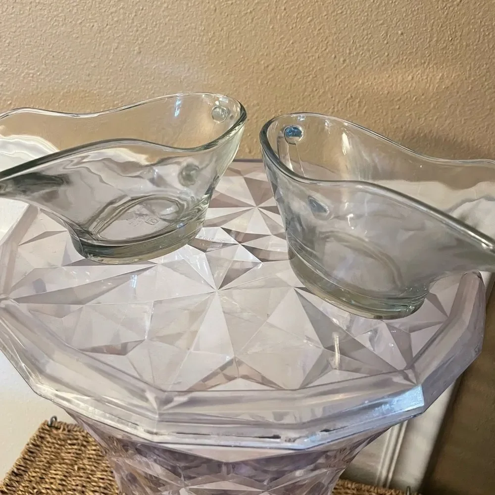 An oh Hocking Vintage Glass Gravy Boats x 2